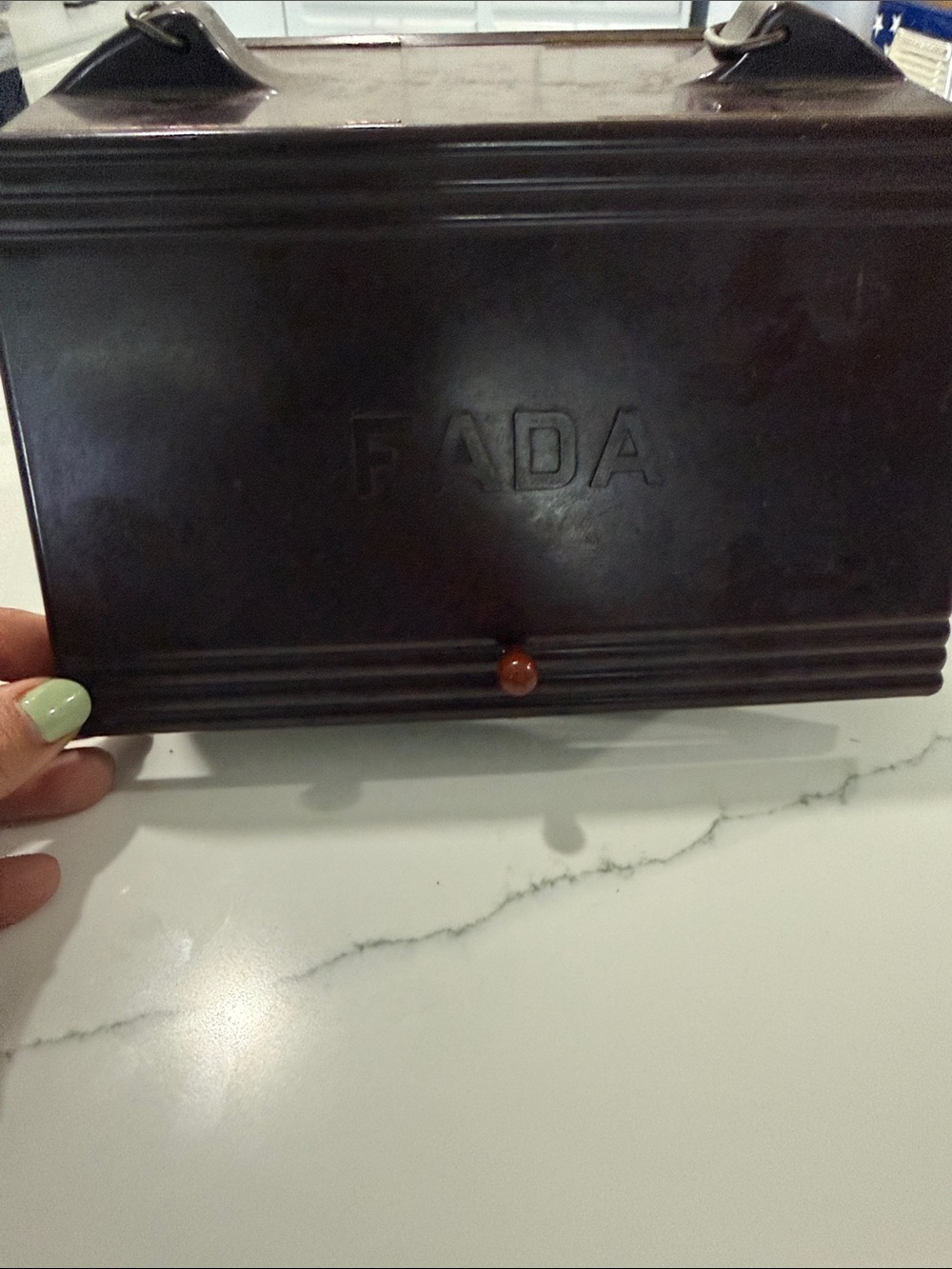 FADA Vintage Portable Radio - Picture 2 of 9